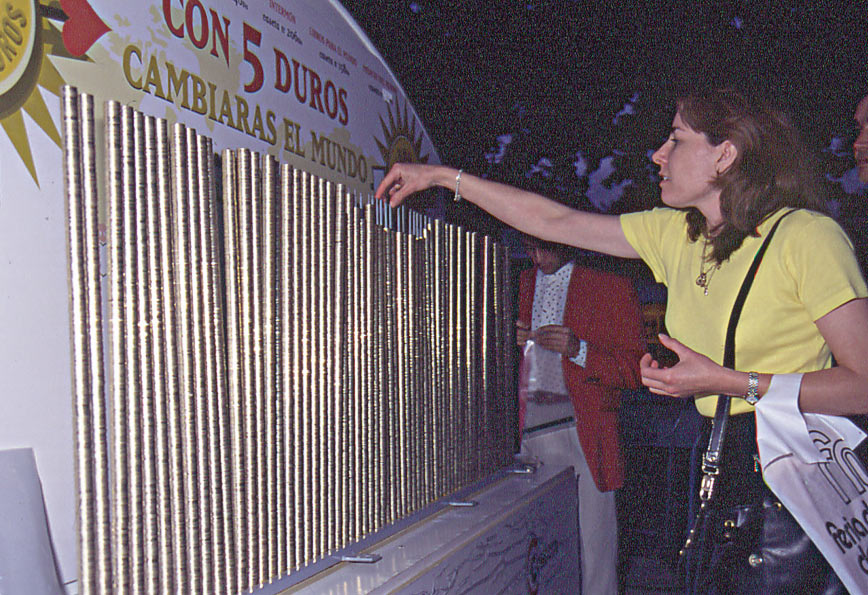 Feria del Libro de Madrid :: Recaudación solidaria