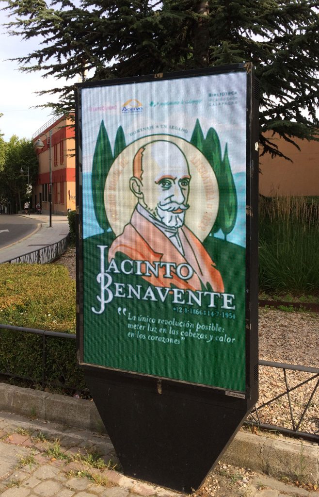 Centenario Premio Nobel Jacinto Benavente: Mupi en las calles de Galapagar